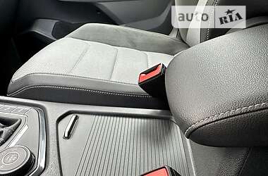 Внедорожник / Кроссовер Volkswagen Tiguan 2020 в 