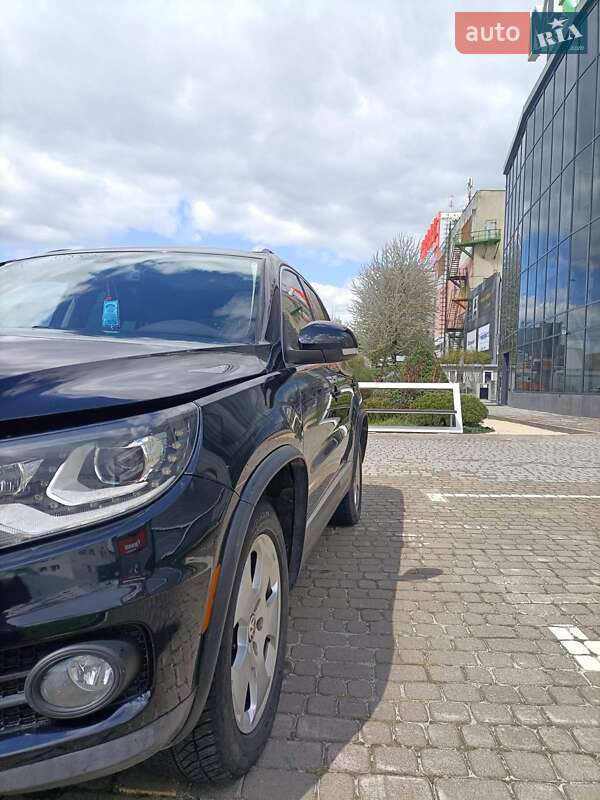 Внедорожник / Кроссовер Volkswagen Tiguan 2011 в Бродах