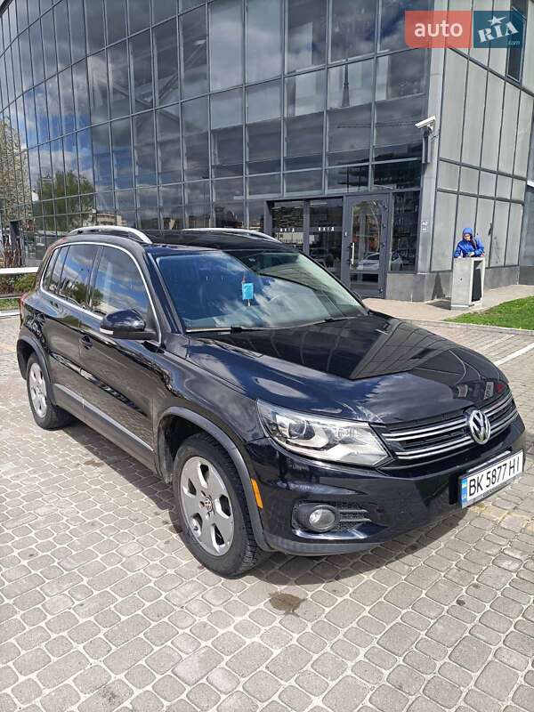 Внедорожник / Кроссовер Volkswagen Tiguan 2011 в Бродах