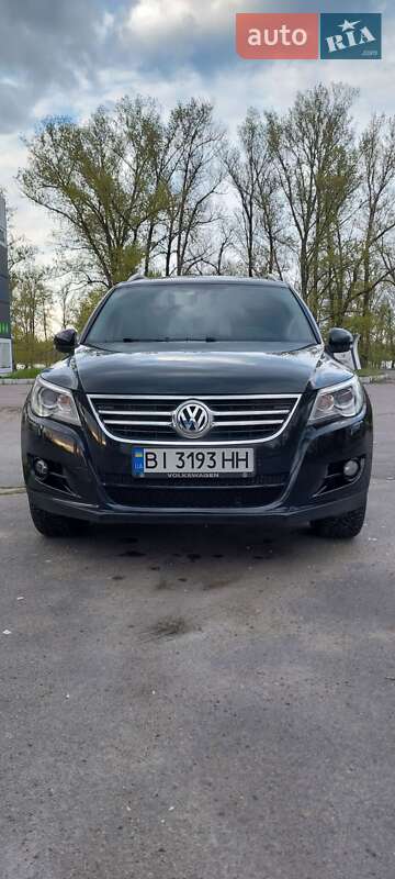 Внедорожник / Кроссовер Volkswagen Tiguan 2009 в 