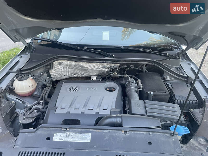 Внедорожник / Кроссовер Volkswagen Tiguan 2011 в Киеве фото 11 Внедорожник / Кроссовер Volkswagen Tiguan 2011 в Киеве