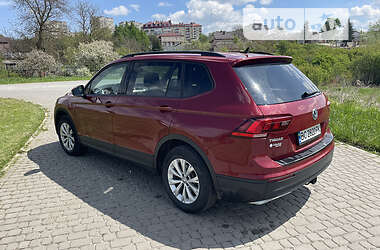 Позашляховик / Кросовер Volkswagen Tiguan 2017 в Львові