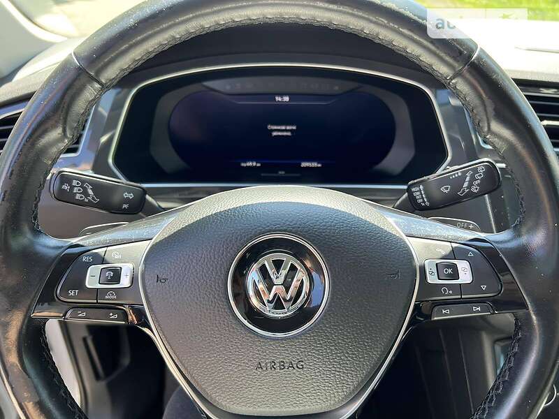 Внедорожник / Кроссовер Volkswagen Tiguan 2017 в Мукачево