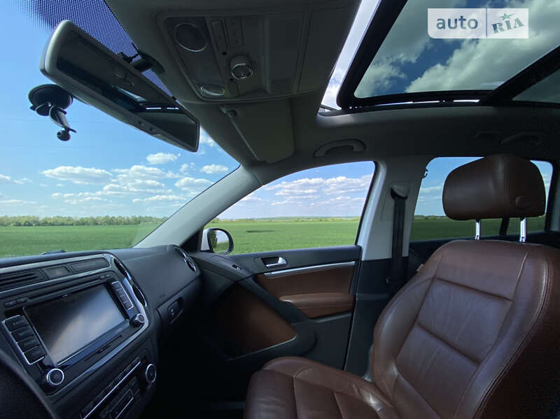 Внедорожник / Кроссовер Volkswagen Tiguan 2014 в Казатине
