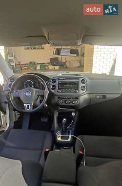 Внедорожник / Кроссовер Volkswagen Tiguan 2014 в Харькове
