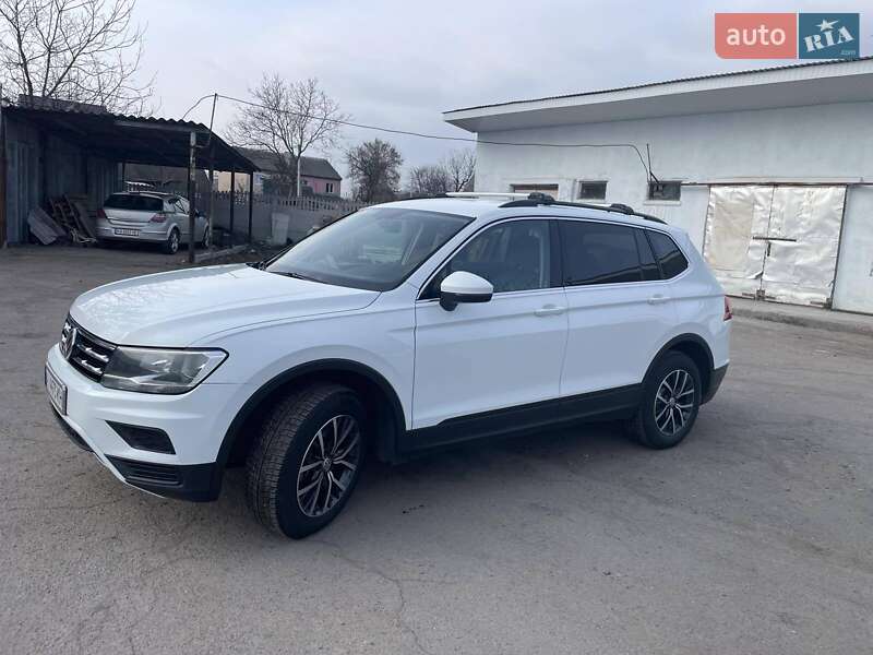 Внедорожник / Кроссовер Volkswagen Tiguan 2018 в Фастове