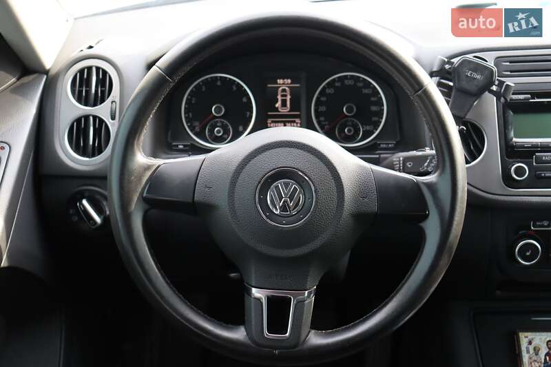 Внедорожник / Кроссовер Volkswagen Tiguan 2011 в Львове