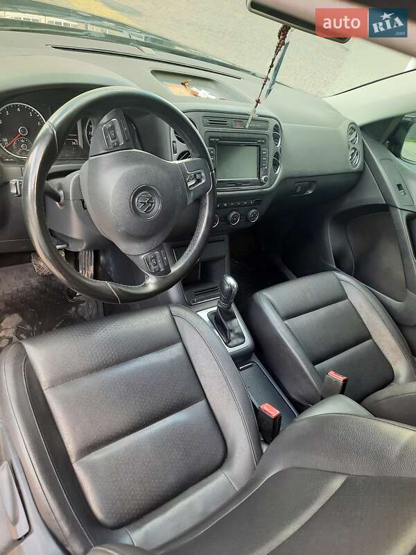 Внедорожник / Кроссовер Volkswagen Tiguan 2012 в Ивано-Франковске
