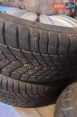 Внедорожник / Кроссовер Volkswagen Tiguan 2012 в 