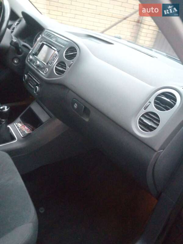 Внедорожник / Кроссовер Volkswagen Tiguan 2012 в Львове