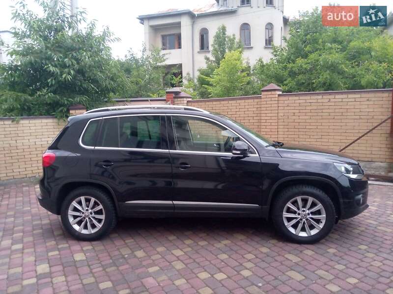 Внедорожник / Кроссовер Volkswagen Tiguan 2012 в Львове
