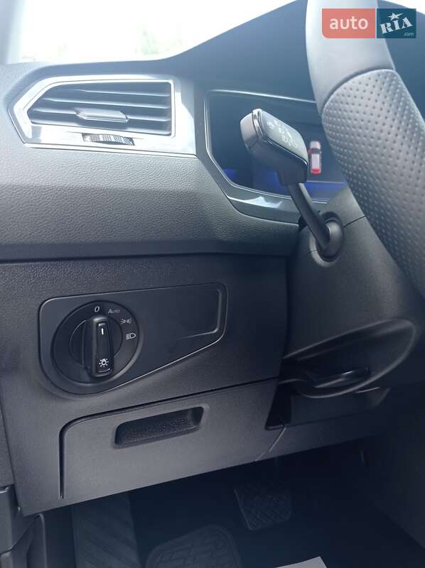 Внедорожник / Кроссовер Volkswagen Tiguan 2021 в Черновцах