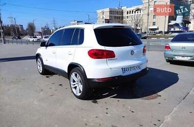 Внедорожник / Кроссовер Volkswagen Tiguan 2012 в Харькове