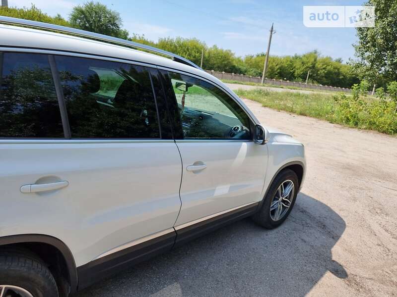 Внедорожник / Кроссовер Volkswagen Tiguan 2013 в Павлограде