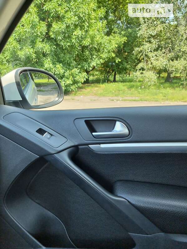 Внедорожник / Кроссовер Volkswagen Tiguan 2013 в Павлограде