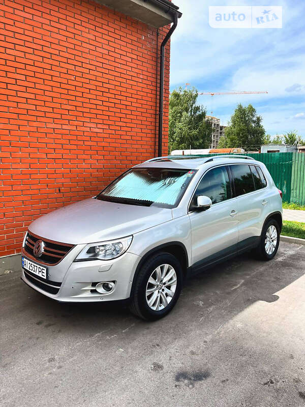 Внедорожник / Кроссовер Volkswagen Tiguan 2011 в Броварах