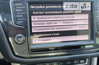 Внедорожник / Кроссовер Volkswagen Tiguan 2016 в Ужгороде