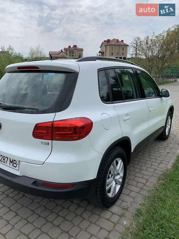 Внедорожник / Кроссовер Volkswagen Tiguan 2015 в Львове