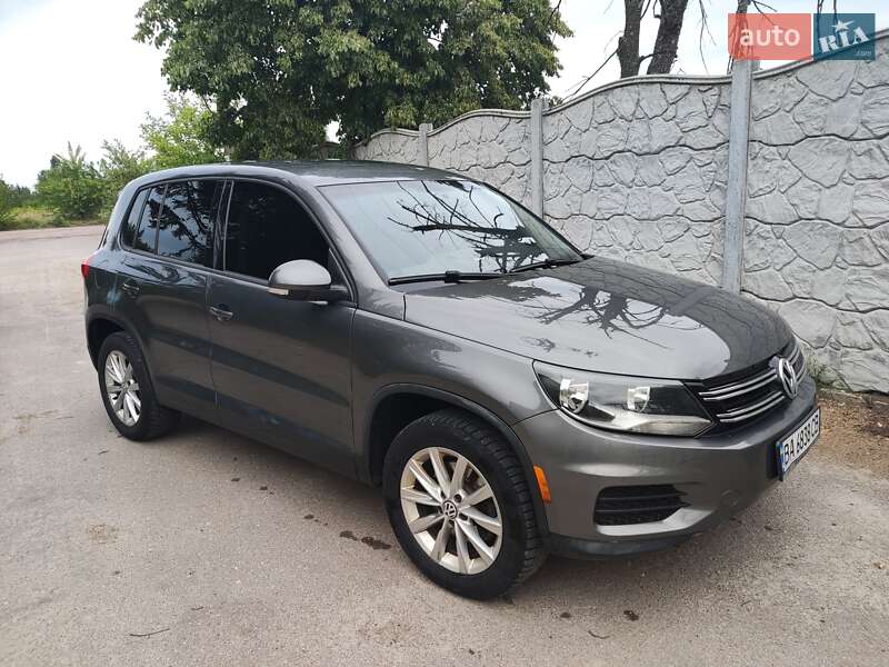 Внедорожник / Кроссовер Volkswagen Tiguan 2014 в Житомире