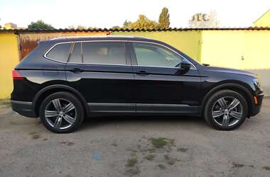 Внедорожник / Кроссовер Volkswagen Tiguan 2017 в Одессе