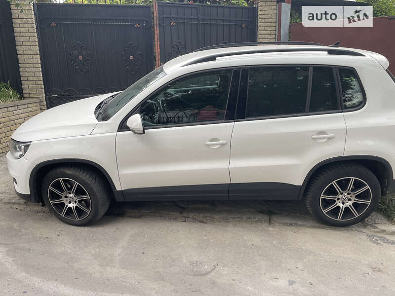Внедорожник / Кроссовер Volkswagen Tiguan 2012 в Тернополе
