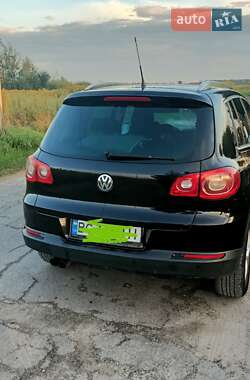 Внедорожник / Кроссовер Volkswagen Tiguan 2009 в Львове