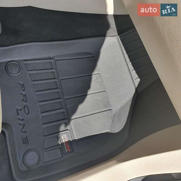 Внедорожник / Кроссовер Volkswagen Tiguan 2015 в Каменец-Подольском