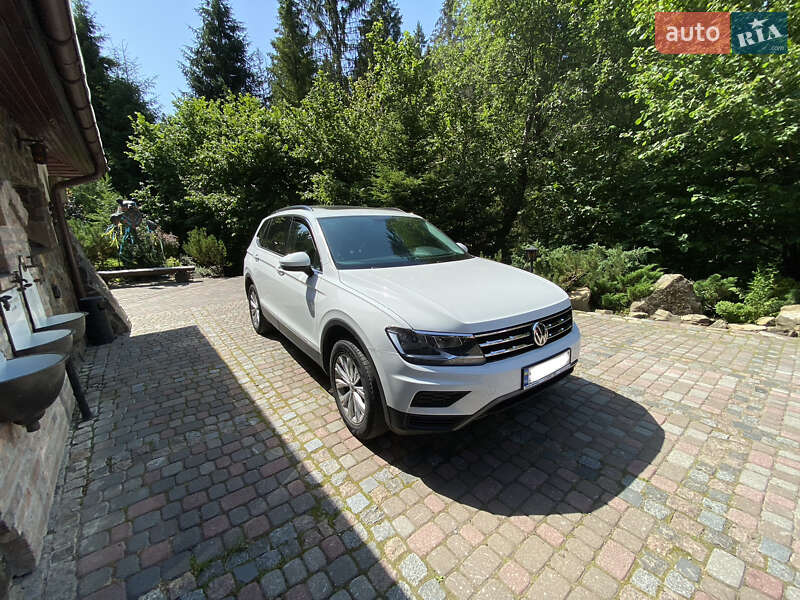 Внедорожник / Кроссовер Volkswagen Tiguan 2018 в Червонограде