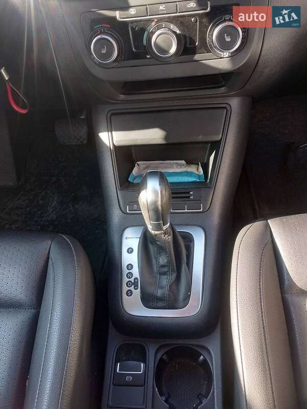 Внедорожник / Кроссовер Volkswagen Tiguan 2011 в Первомайске