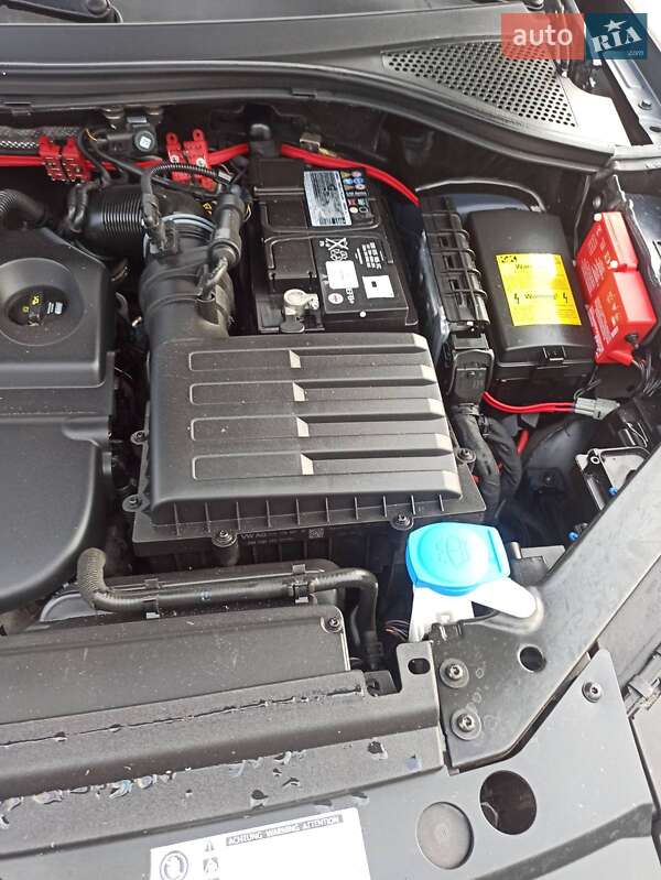 Внедорожник / Кроссовер Volkswagen Tiguan 2018 в Вознесенске