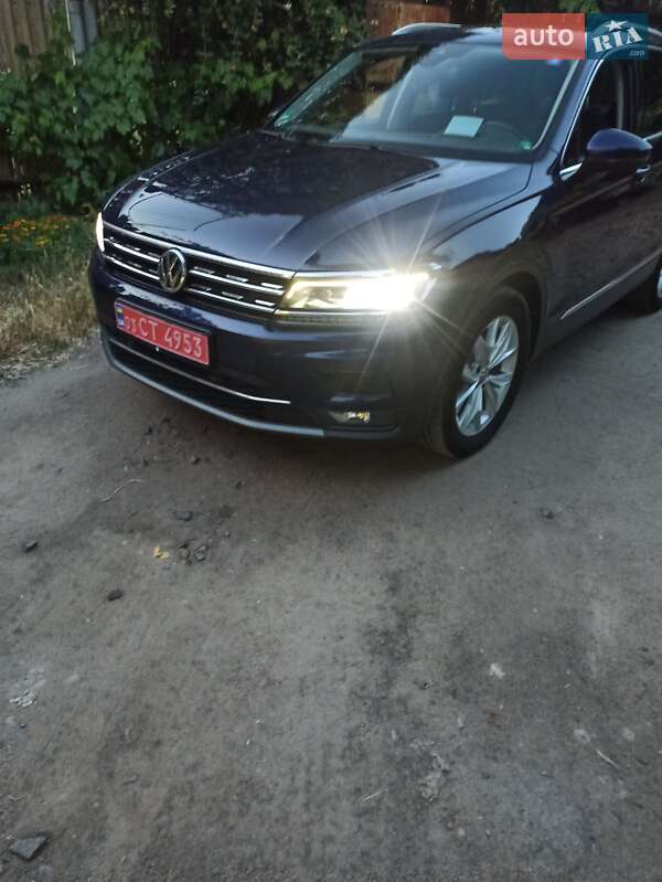 Внедорожник / Кроссовер Volkswagen Tiguan 2018 в Вознесенске
