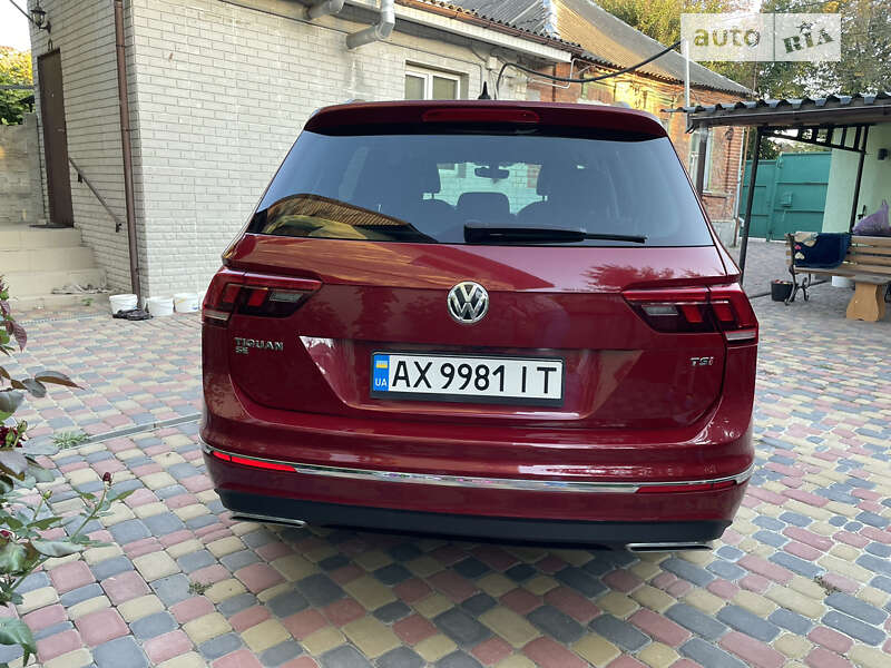 Внедорожник / Кроссовер Volkswagen Tiguan 2018 в Харькове