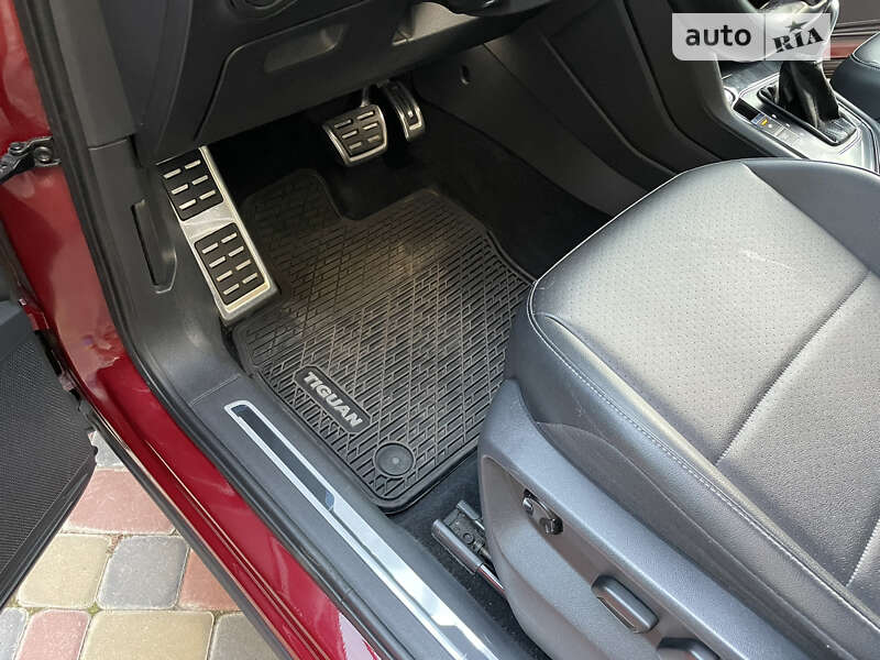 Внедорожник / Кроссовер Volkswagen Tiguan 2018 в Харькове