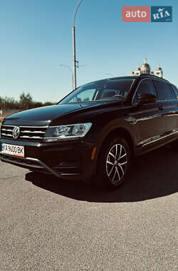 Внедорожник / Кроссовер Volkswagen Tiguan 2021 в 