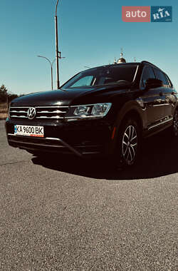 Внедорожник / Кроссовер Volkswagen Tiguan 2021 в 