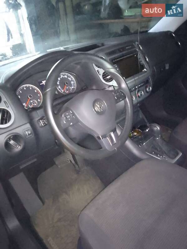 Внедорожник / Кроссовер Volkswagen Tiguan 2015 в Чернухах
