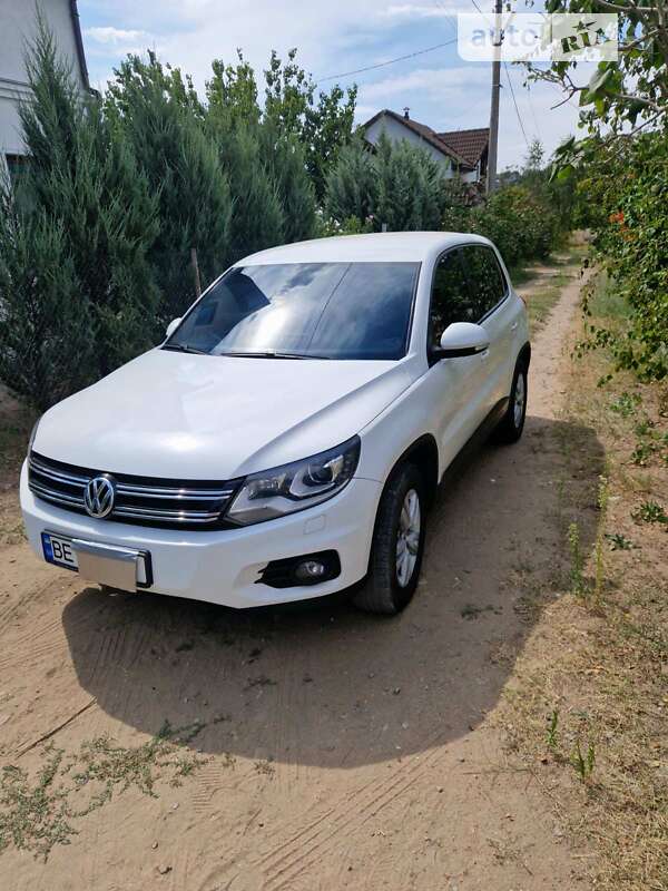 Внедорожник / Кроссовер Volkswagen Tiguan 2013 в 