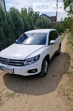 Внедорожник / Кроссовер Volkswagen Tiguan 2013 в 