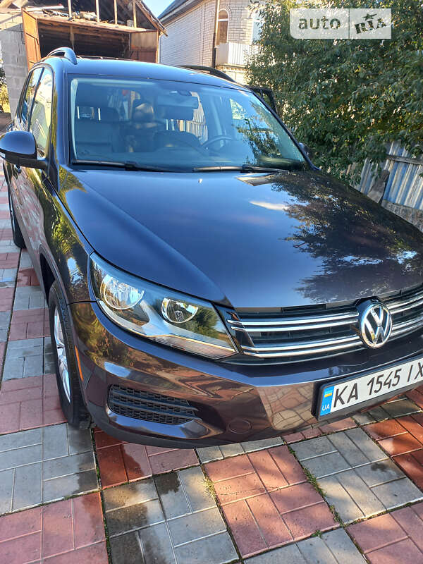 Внедорожник / Кроссовер Volkswagen Tiguan 2015 в Богуславе
