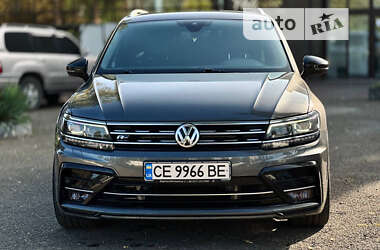 Внедорожник / Кроссовер Volkswagen Tiguan 2017 в Черновцах