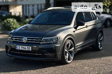 Внедорожник / Кроссовер Volkswagen Tiguan 2017 в Черновцах