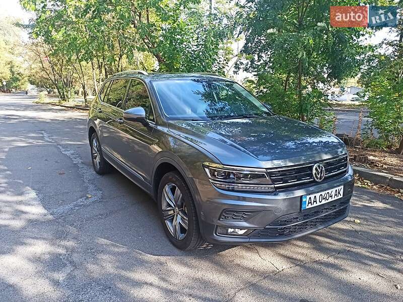 Внедорожник / Кроссовер Volkswagen Tiguan 2020 в Киеве