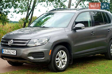 Позашляховик / Кросовер Volkswagen Tiguan 2013 в 