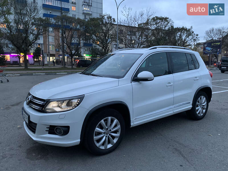 Внедорожник / Кроссовер Volkswagen Tiguan 2016 в Ивано-Франковске