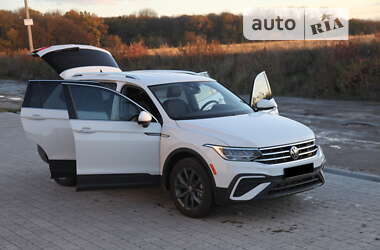 Внедорожник / Кроссовер Volkswagen Tiguan 2022 в Тернополе