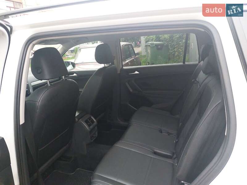 Внедорожник / Кроссовер Volkswagen Tiguan 2018 в Черновцах