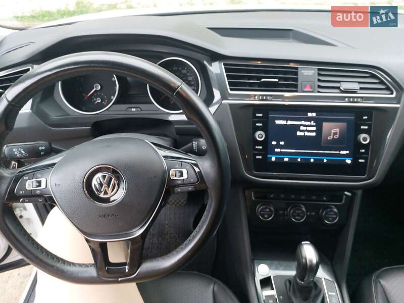 Внедорожник / Кроссовер Volkswagen Tiguan 2018 в Черновцах