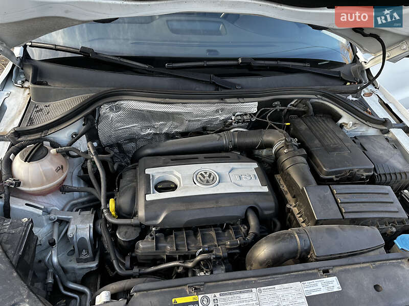 Внедорожник / Кроссовер Volkswagen Tiguan 2016 в Чернигове