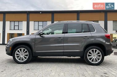 Внедорожник / Кроссовер Volkswagen Tiguan 2014 в 