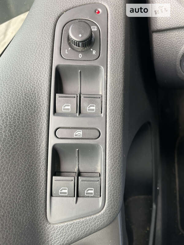 Внедорожник / Кроссовер Volkswagen Tiguan 2009 в Запорожье